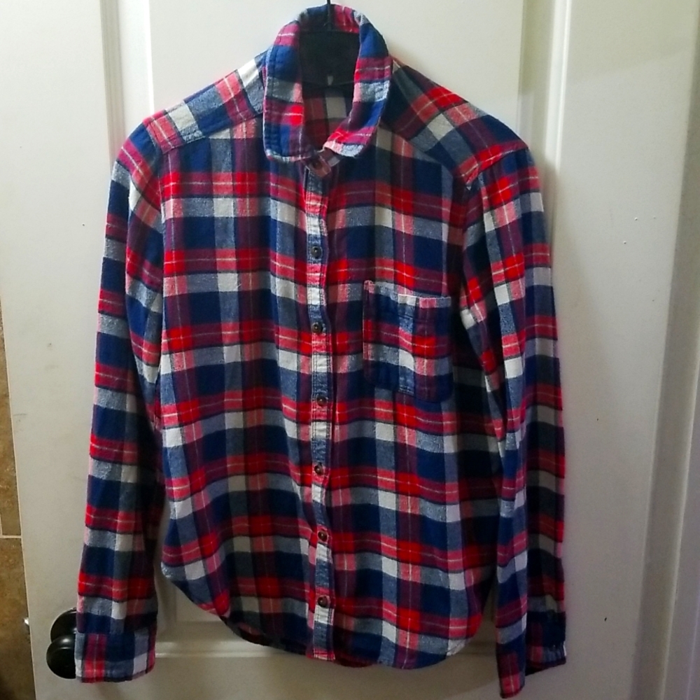 Red & blue checker pattern flannel - Great fit & look